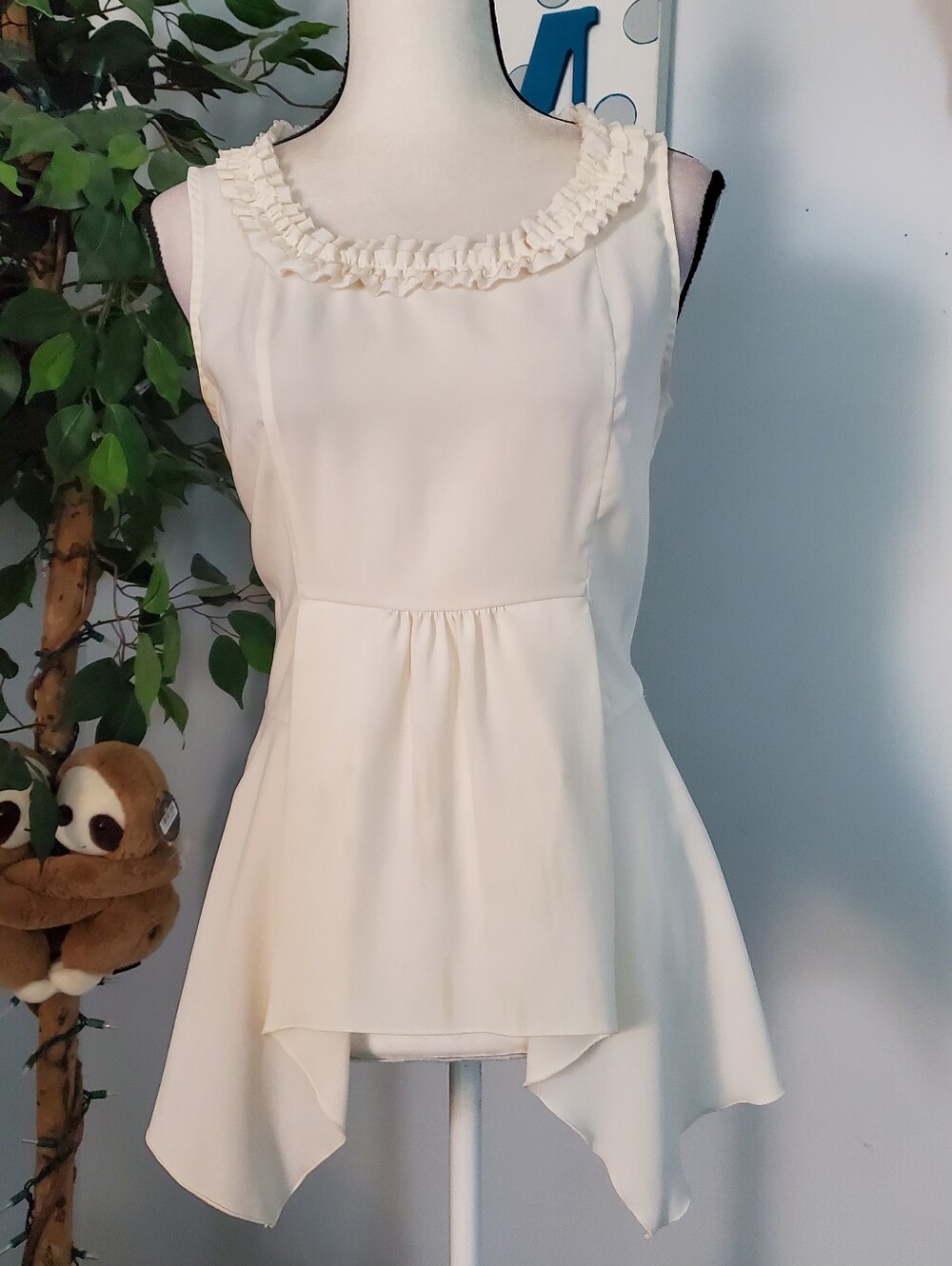 APOSTROPHE Chiffon Hi Low Asymmetric Ruffle Sleeveless Tunic M